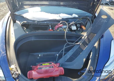 2018 Tesla Model 3 z USA, uszkodzony, nr VIN 5YJ3E1EB6JF105353